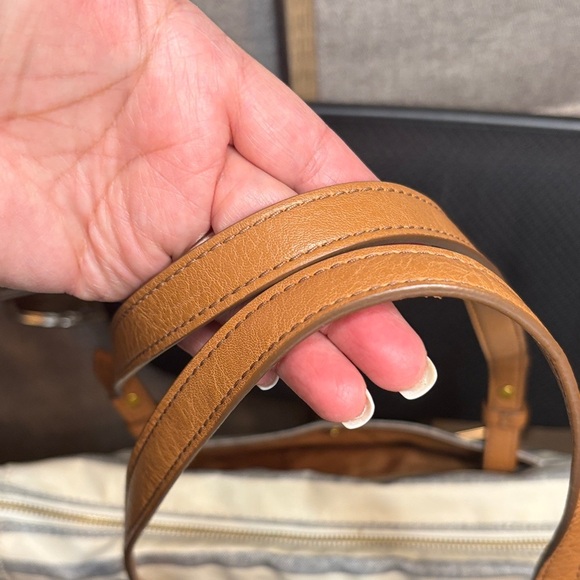 Fossil Cream and Gray Striped Tote with Wristlet - Picture 5 of 10